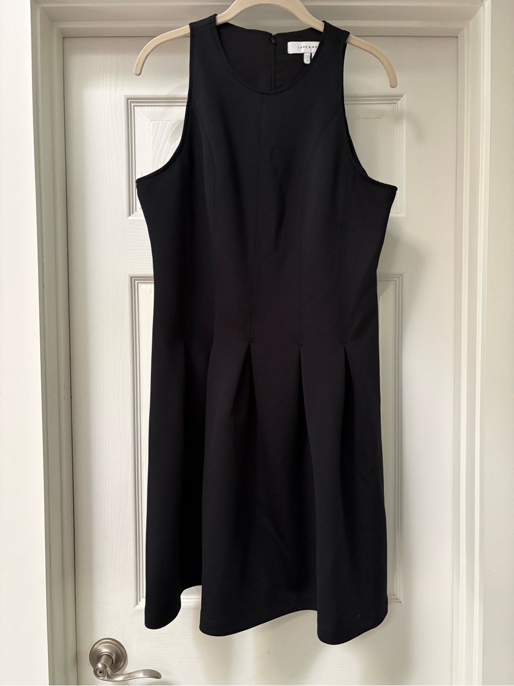 Lark & Ro Black Sleeveless Pleated A-Line Dress